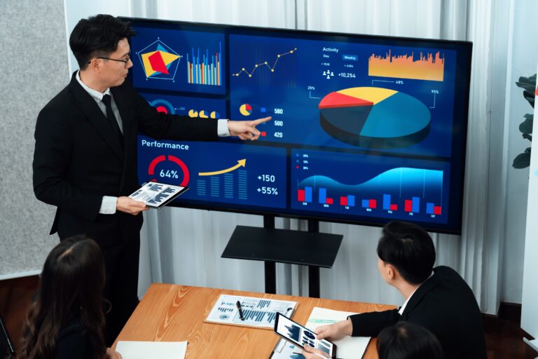 HR Analytics and Big Data: Leveraging Data for Strategic HR Decision-Making